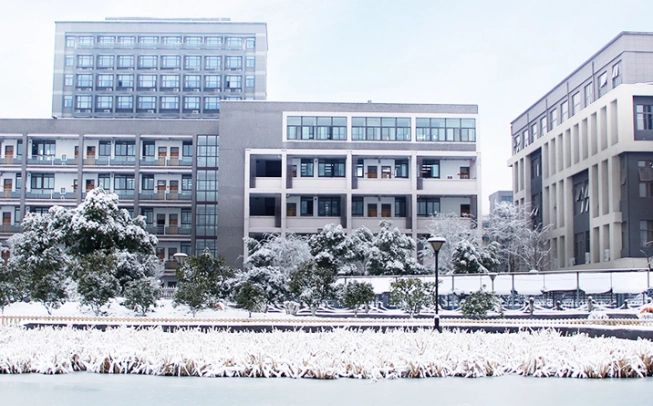杭州第四中学简介概略（建校汗青、地点、师资、校训、情况）