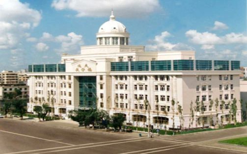 哈尔滨师范大学从属中学在哈尔滨的排名第几,属于甚么层次？