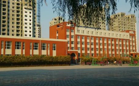 长春市养正高等中黉舍区在哪_在甚么区？