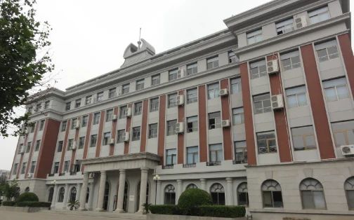 南开中学简介概略（建校汗青、地点、师资、校训、情况）