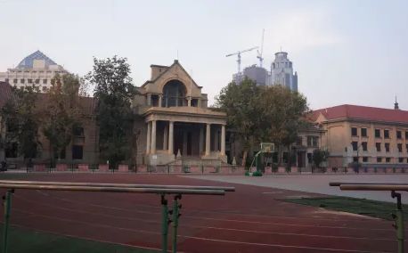 天津市第二十中黉舍区在哪_在甚么区？