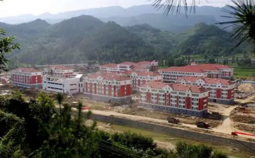 天津市双菱中学简介概略(建校汗青、地点、师资、校训、情况)
