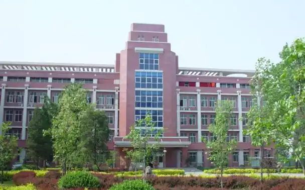 北辰区华辰黉舍校区在哪_在甚么区?