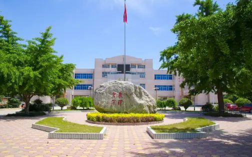 河北辛集合学简介概略（建校汗青、地点、师资、校训、情况）
