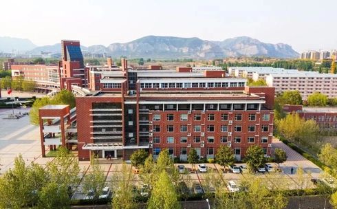 石家庄市鹿泉区第一中学简介概略(建校汗青、地点、师资、校训、情况)