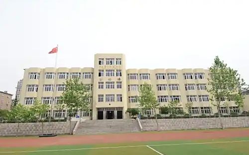山东省青岛第十六中学简介概略（建校汗青、地点、师资、校训、情况）