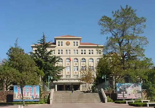 山东省青岛第六十六中学在青岛的排名第几,属于甚么层次？