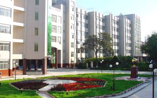 山东省尝试中学简介概略（建校汗青、地点、师资、校训、情况）