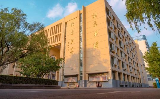 山东省济南第二中学简介概略（建校汗青、地点、师资、校训、情况）