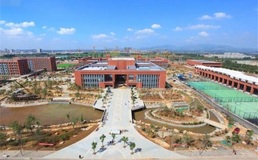 济南市章丘区第四中黉舍区在哪_在甚么区？