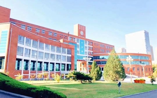 济南市章丘区第五中黉舍区在哪_在甚么区？