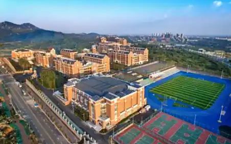 山东省青岛第九中黉舍区在哪_在甚么区？