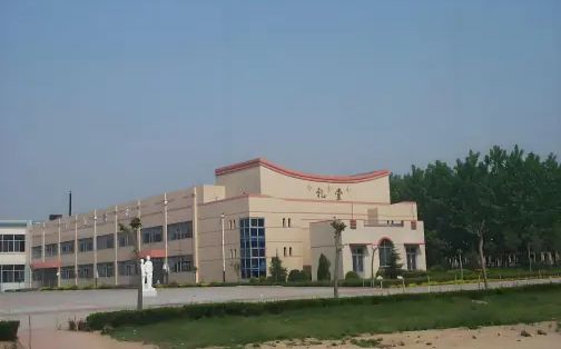 青岛西海岸新区第五高等中学简介概略(建校汗青、地点、师资、校训、情况)