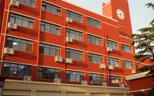 青岛市城阳第二高等中学在青岛的排名第几,属于甚么层次?