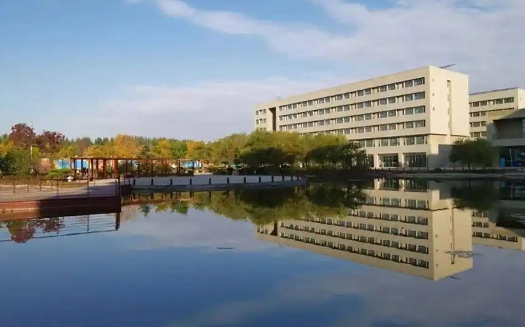 青岛市即墨区第二中黉舍区在哪_在甚么区？