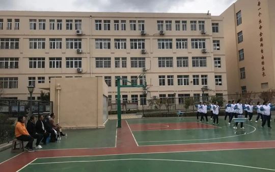 即墨区市北中学是公立仍是私立,是重点中学吗?