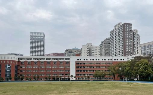 湖北省生果湖高等中黉舍区在哪_在甚么区？