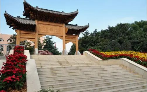 湖北省武昌尝试中学简介概略（建校汗青、地点、师资、校训、情况）