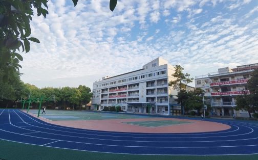 武昌文华中学简介概略（建校汗青、地点、师资、校训、情况）