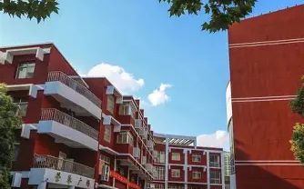 优游市钢城第四中黉舍区在哪_在甚么区？