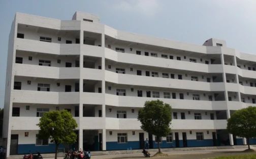 优游市新洲区城关高等中学简介概略(建校汗青、地点、师资、校训、情况)