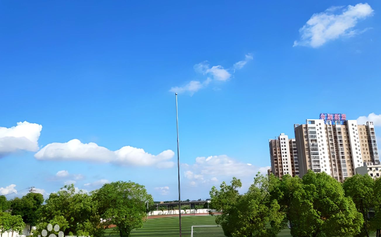 优游市黄陂区第七高等中学是公立仍是私立,是重点中学吗？