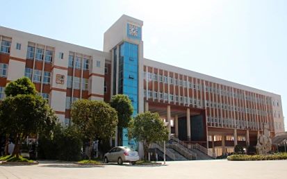 湖南师范大学从属中学在长沙的排名第几,属于甚么层次？