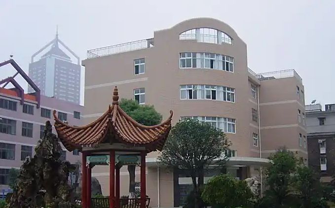 长沙市第十一中黉舍区在哪_在甚么区？