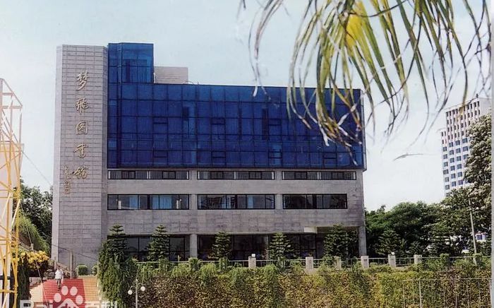 福建省厦门双十中黉舍区在哪_在甚么区？