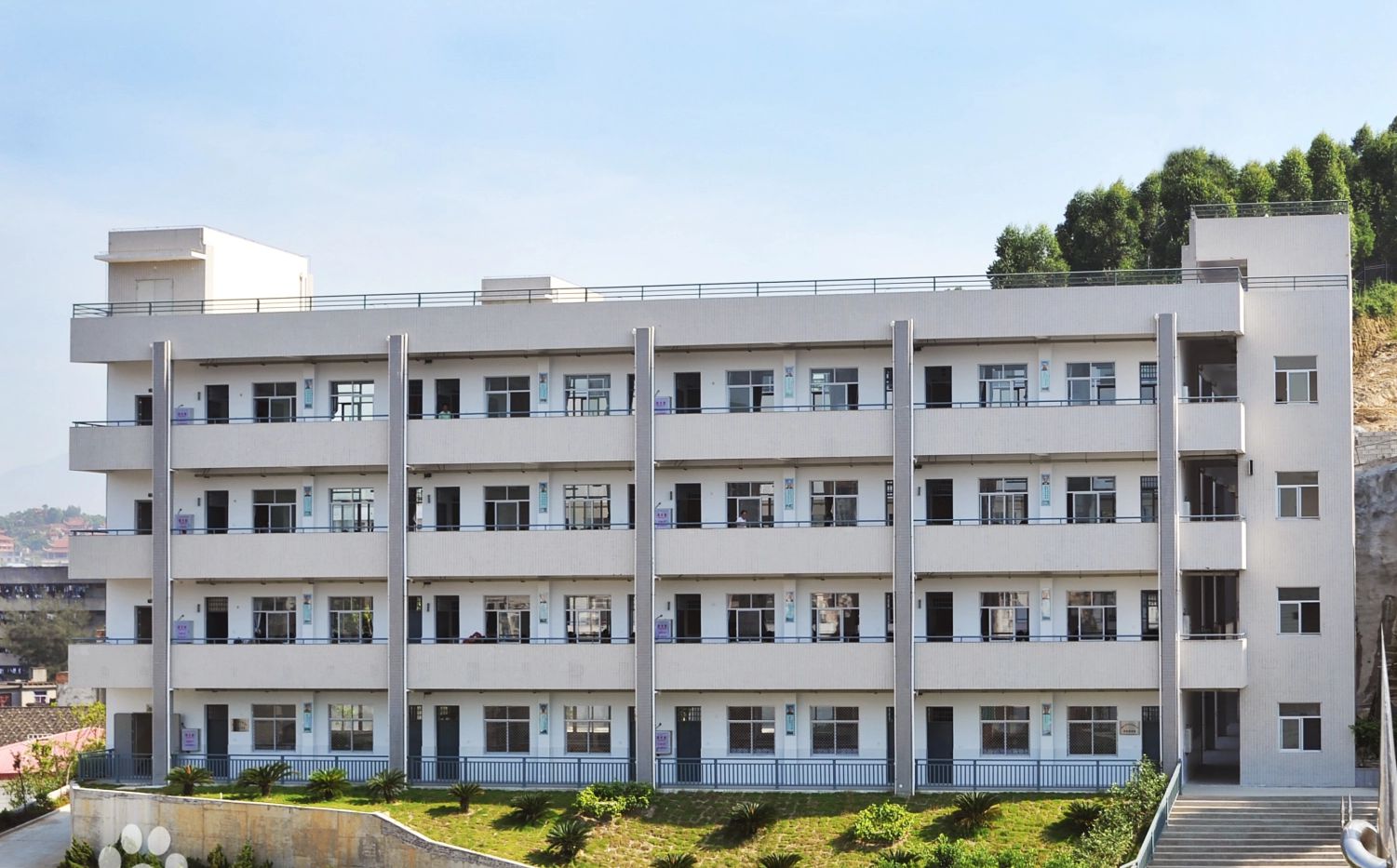 福建省长乐高等中学简介概略（建校汗青、地点、师资、校训、情况）