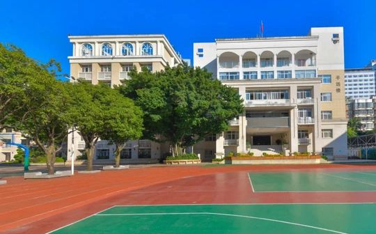 福建省福州屏东中学是公立仍是私立,是重点中学吗?