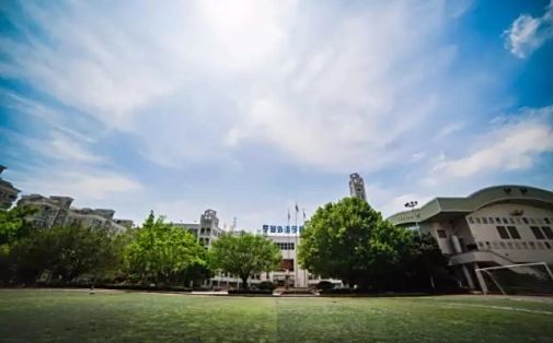 深圳市罗湖外语黉舍是公立仍是私立,是重点中学吗?